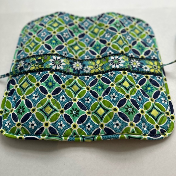 NWT Vera Bradley Make Up Brush travel set. “Daisy Daisy” pattern. - Picture 10 of 16